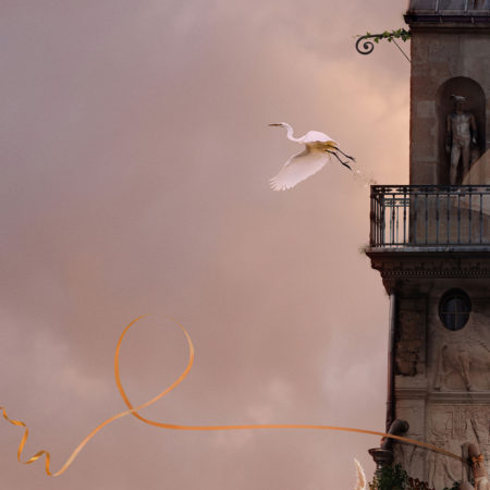 Zeynep represents flying houses le crépuscule des dieux